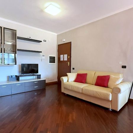 Sun Nest Apartment - Terrace & Garage 菲乌米奇诺 外观 照片